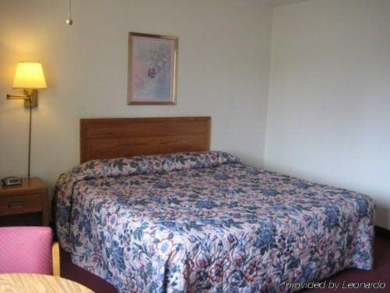 Amerivu Inn & Suites-Avon Room photo